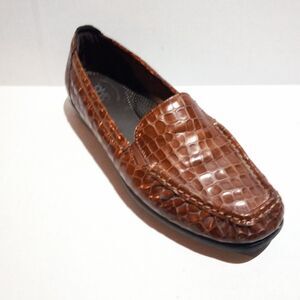 SAS Brown Patent Leather Loafers Moccasin-Size 7.5M-Faux Croc Embossed-Tri Pad